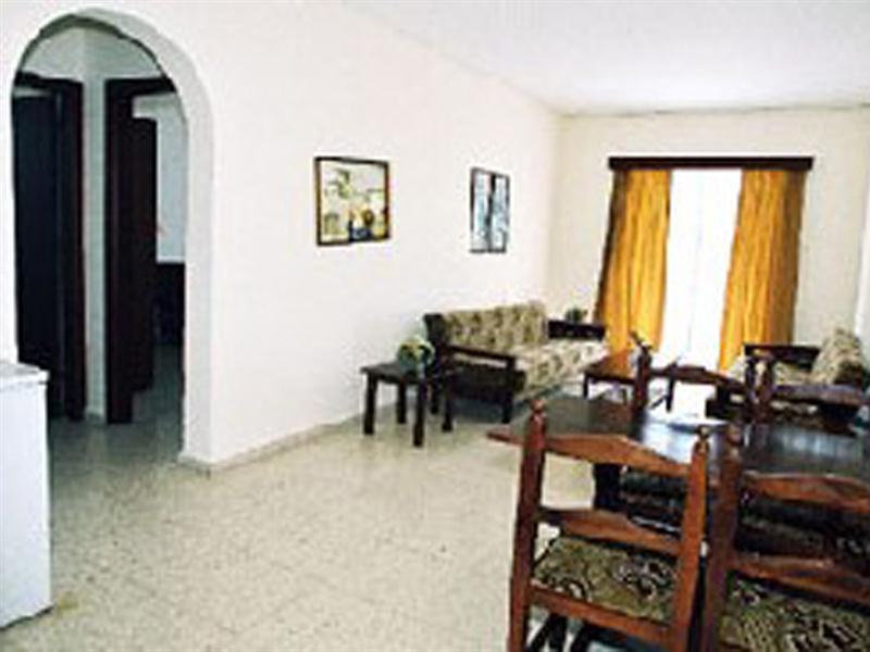 Hilltop Gardens Hotel Apartments Pafos Dış mekan fotoğraf